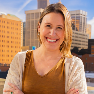 Cayti Stein Headshot